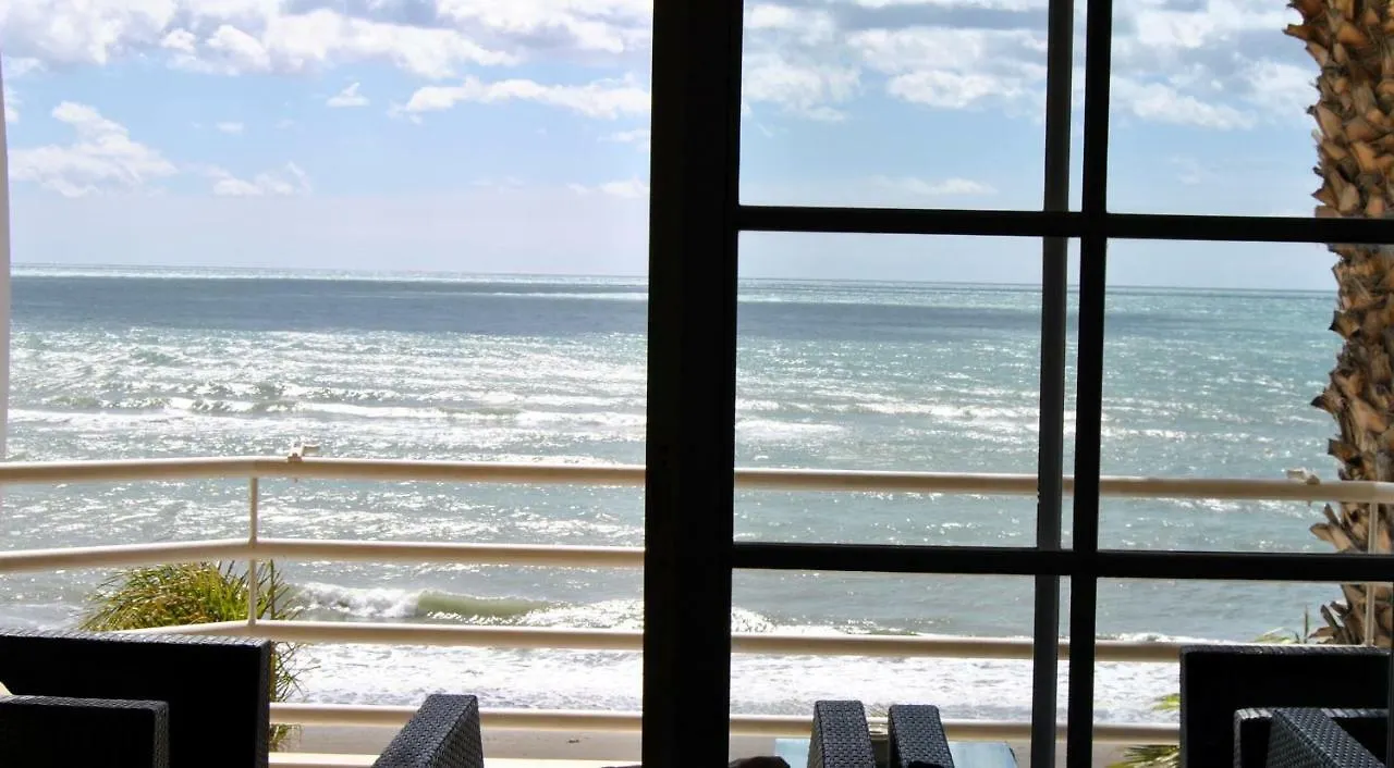 Apartamento Frente Al Mar,Primera Linea 린콘데라빅토리아 아파트