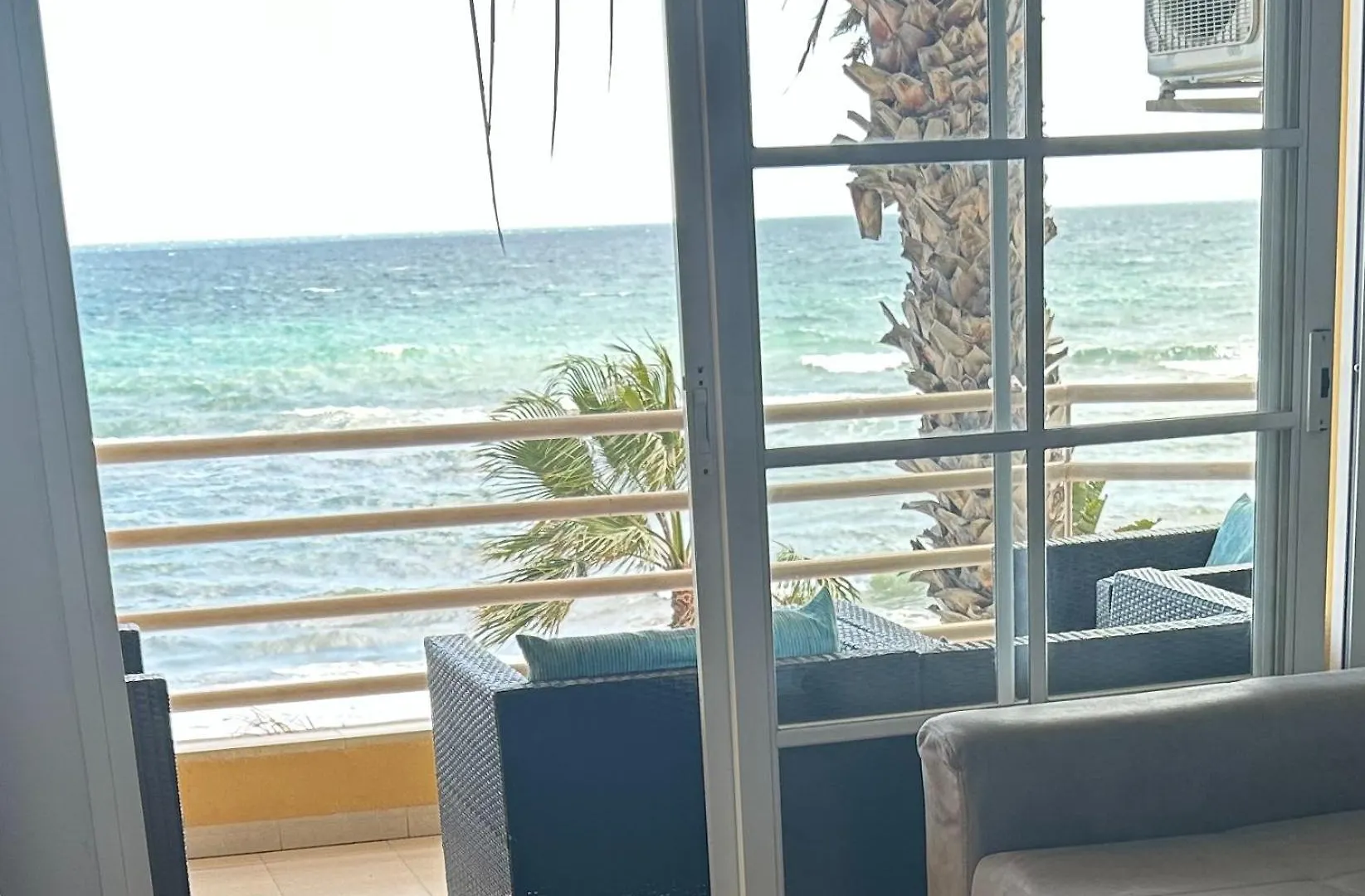 Apartamento Frente Al Mar,Primera Linea Rincón de la Victoria Espanha