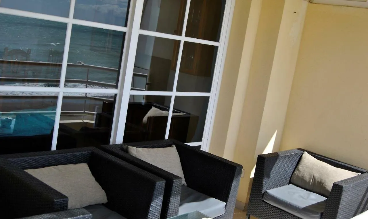Apartamento Frente Al Mar,Primera Linea Rincon de la Victoria Spain