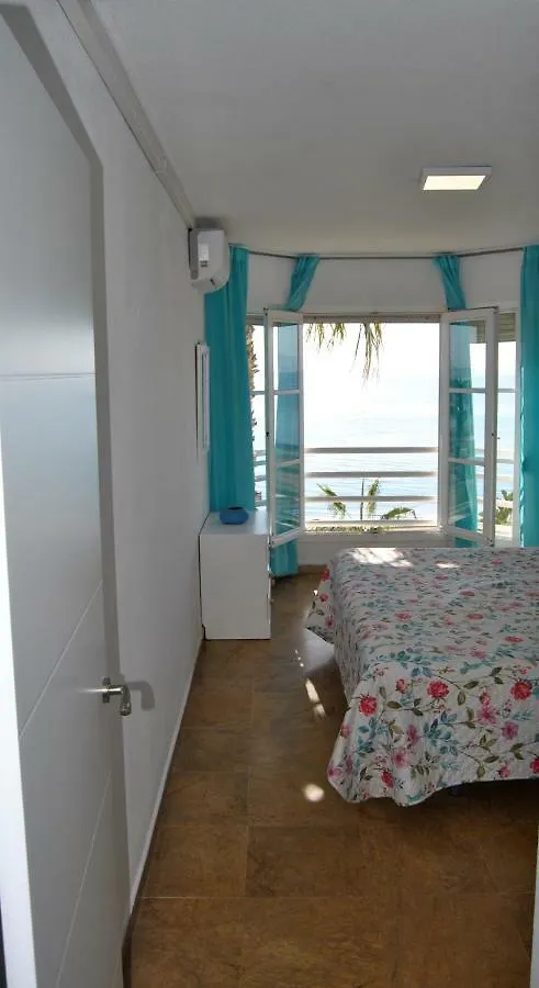 Apartamento Frente Al Mar,Primera Linea Rincon de la Victoria